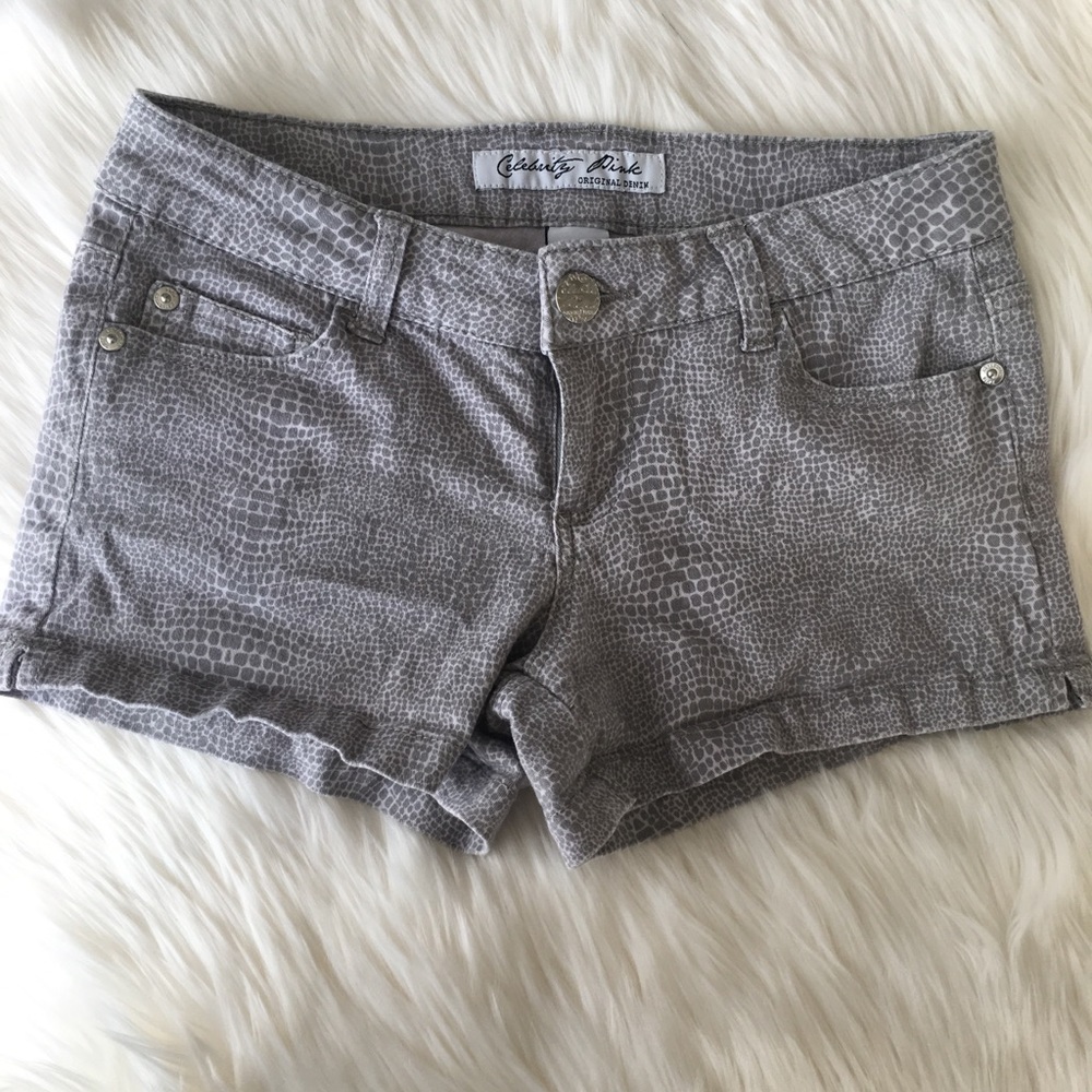 shorts - Picture 2 of 7